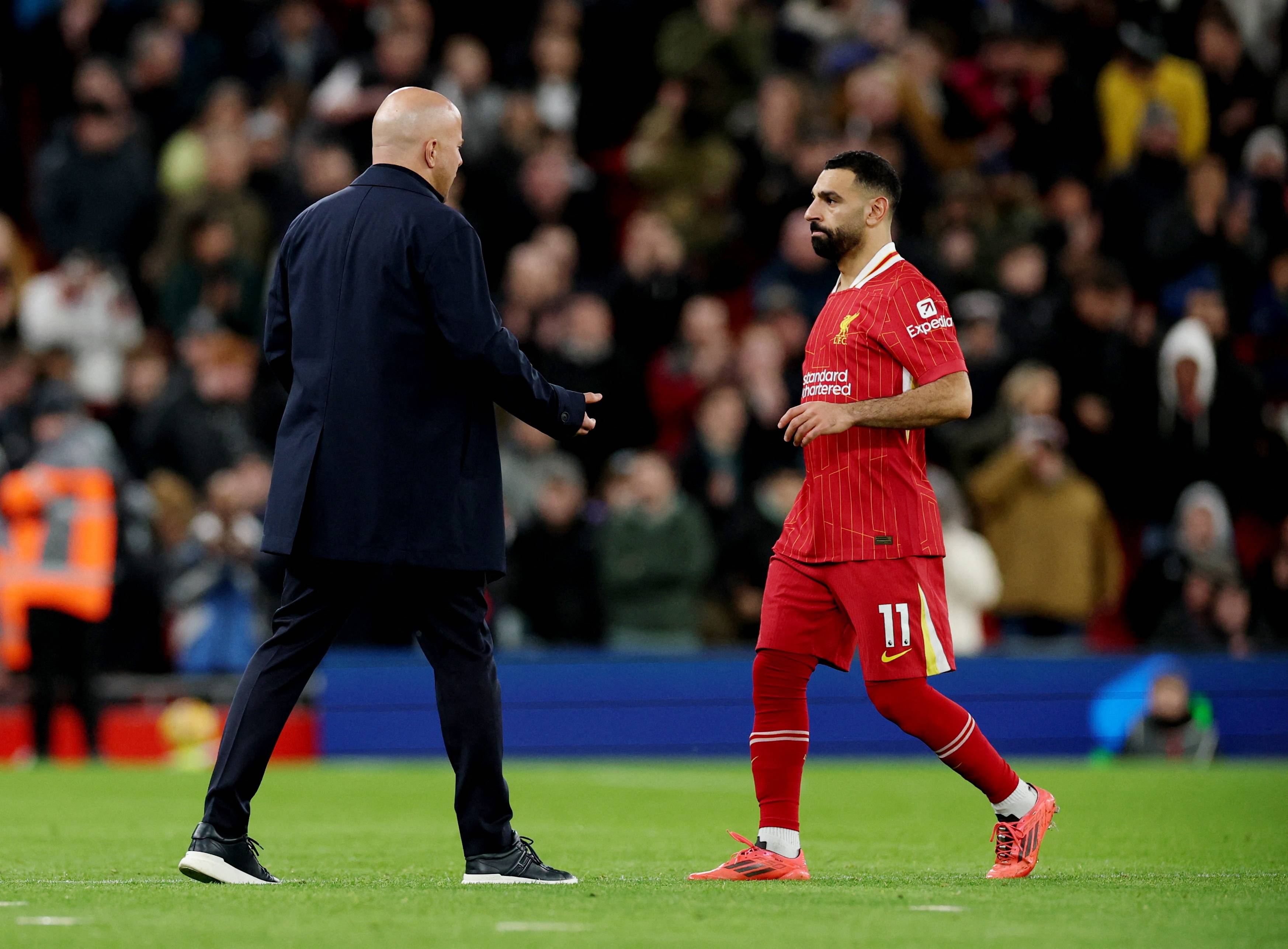 包含赛地聚焦——英超冲刺阶段热度飙升，瓦伦西亚造点机会，球迷炸锅，赛季目标并未改变的词条