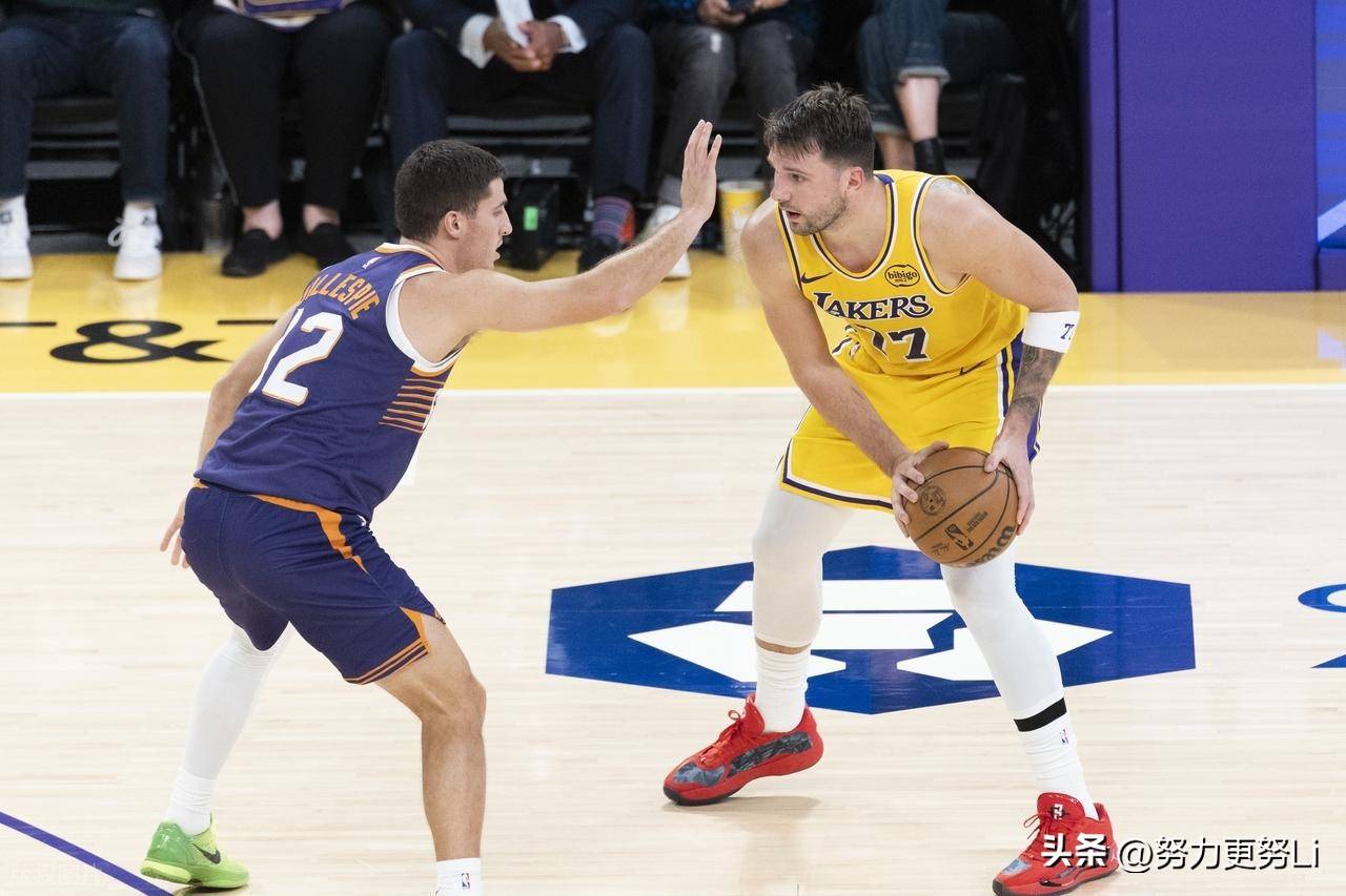 关于赛地聚焦：德甲今晨热度飙升，洛杉矶湖人调整名单，球迷炸锅，团队化学反应显著的信息