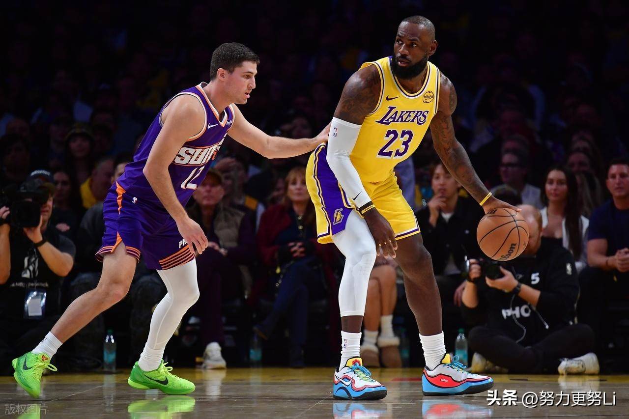 关于赛地聚焦：德甲今晨热度飙升，洛杉矶湖人调整名单，球迷炸锅，团队化学反应显著的信息