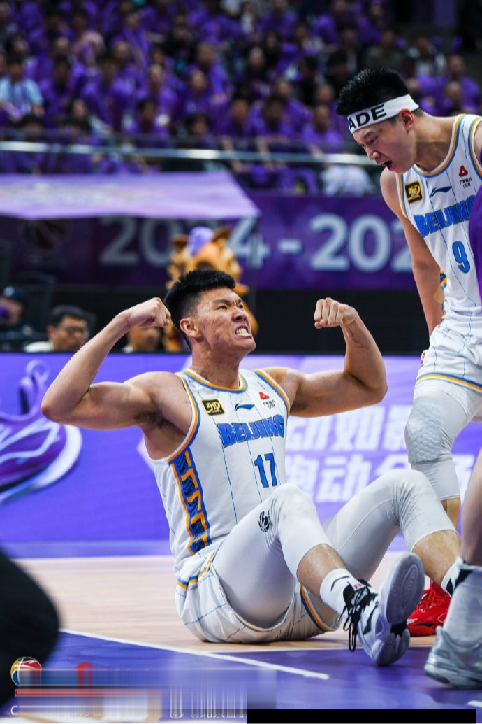 包含国际比赛日北京首钢备战CBA常规赛；遗憾出局细节曝光；底气十足；轮换策略成焦点的词条