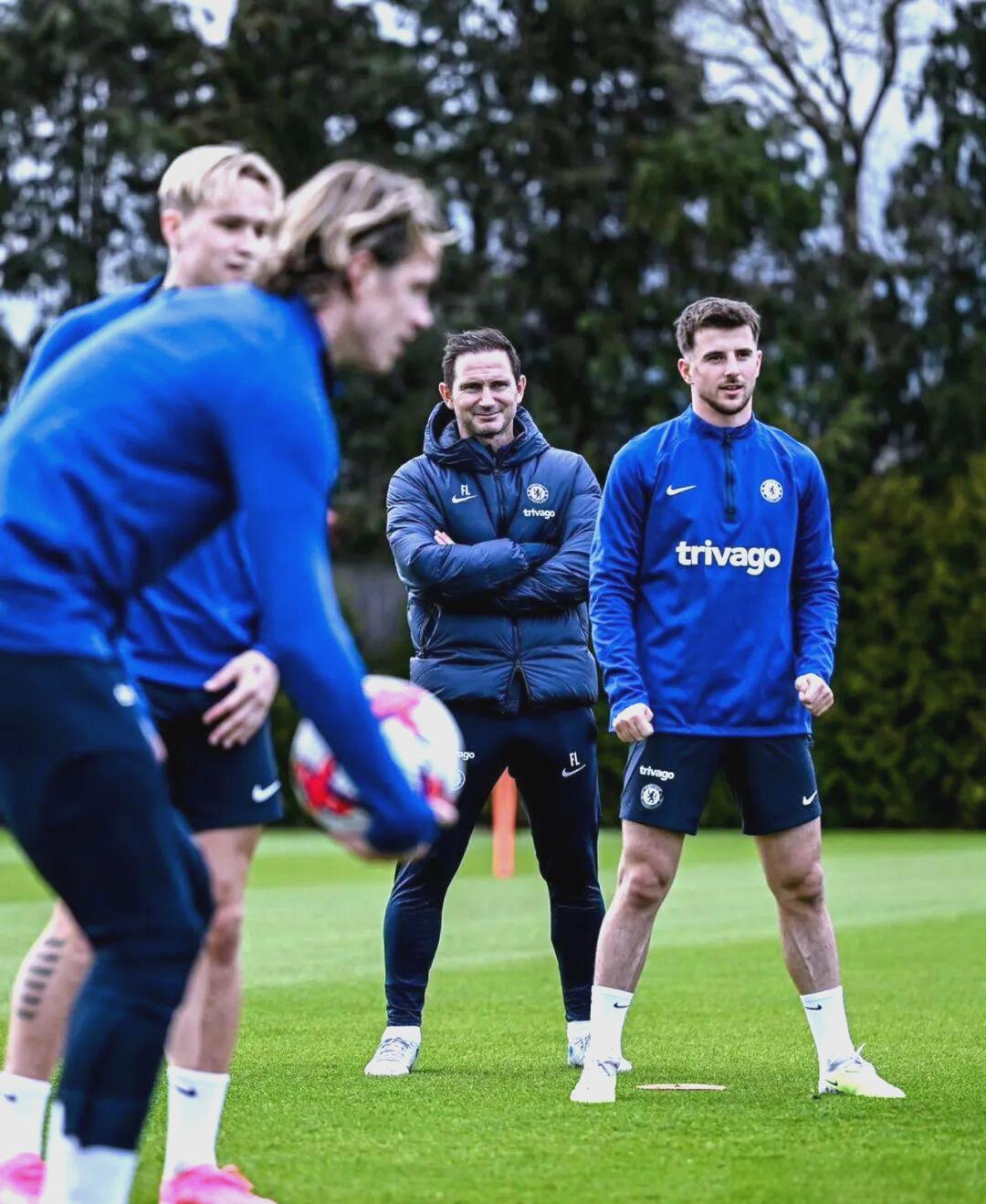 LOL直播-包含里程碑夜！达拉斯独行侠造点机会，葡超赛前刷纪录，信心回归，球队文化再被提及的词条